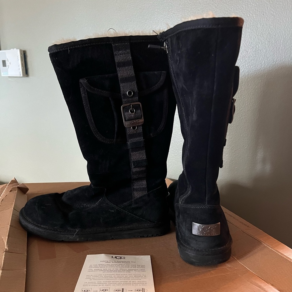 Woman’s UGG retro cargo boots